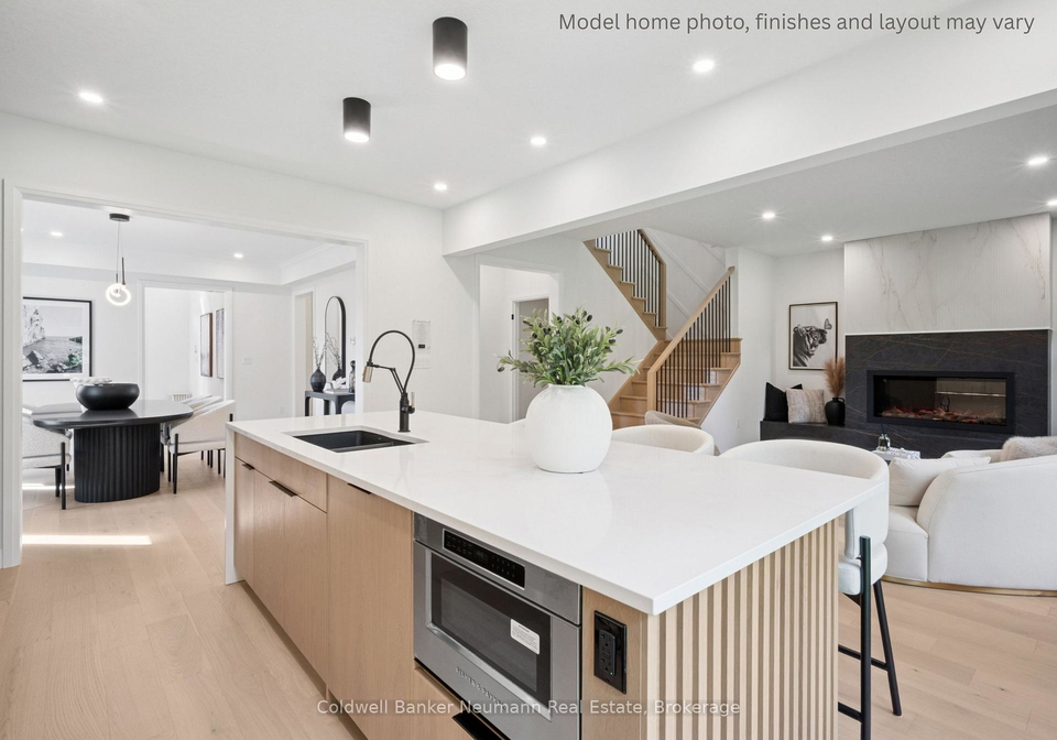 32-allegro-common-cambridge-ontario-x13433454