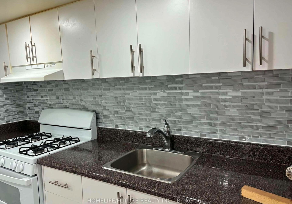 17-villeneuve-crescent-london-east-ontario-x13433560