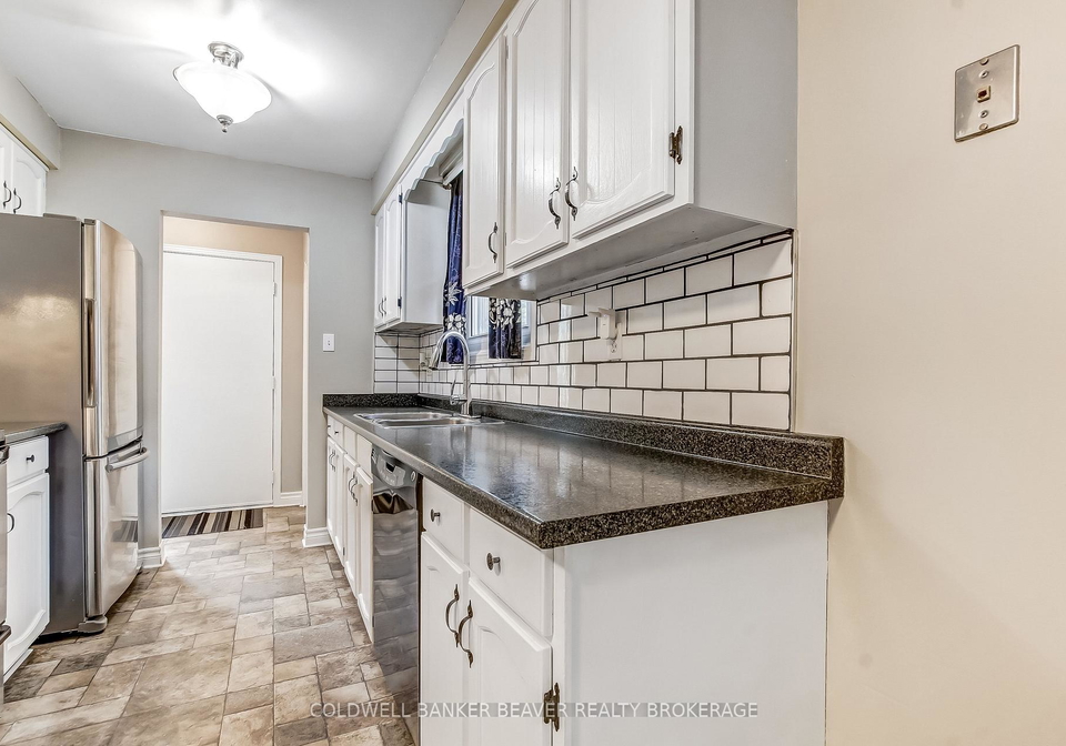 39-south-edgeware-road-s-st-thomas-ontario-x13433644