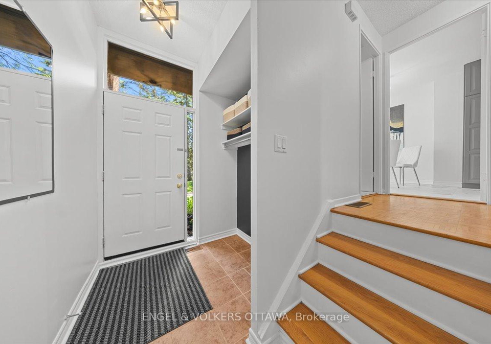 34-viewpointe-private-ottawa-ontario-x13433912