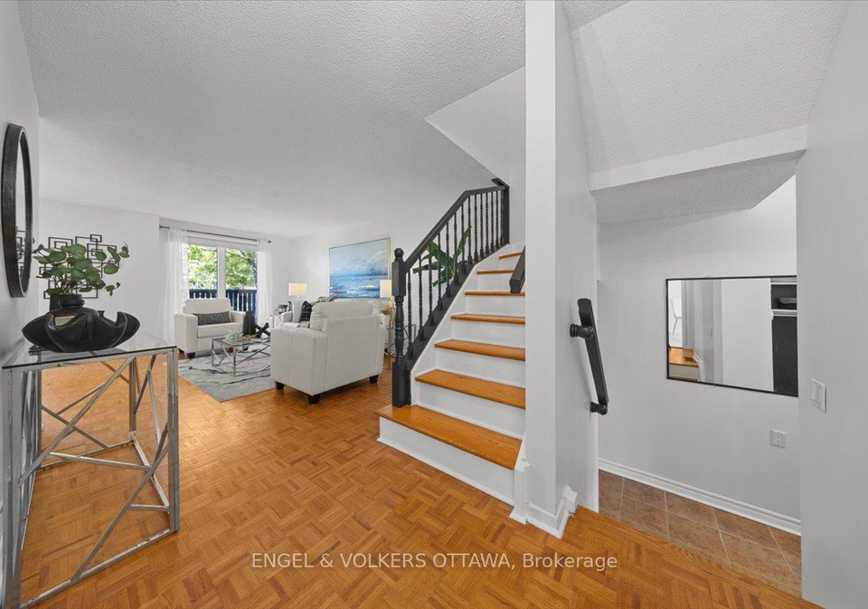 34-viewpointe-private-ottawa-ontario-x13433912