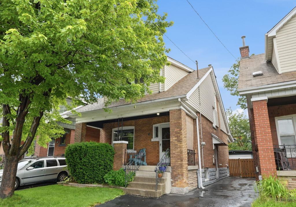 16-connaught-avenue-n-hamilton-ontario-x13434032