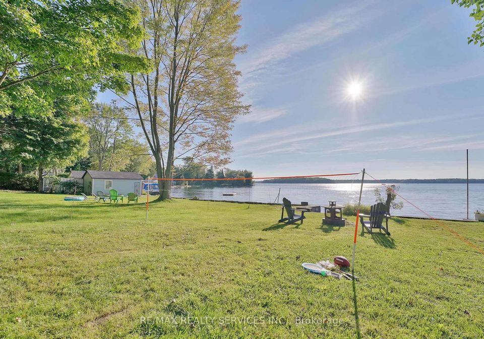 2454-fire-route-13-selwyn-ontario-x13434294