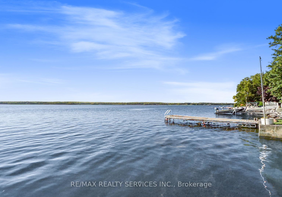 2454-fire-route-13-selwyn-ontario-x13434294