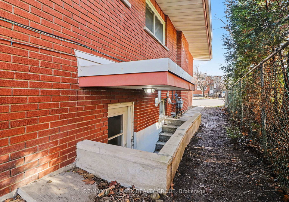 303-lavergne-street-ottawa-ontario-x13434494