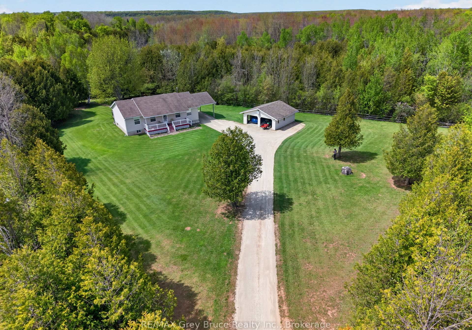 259106-sarawak-keppel-townline-georgian-bluffs-ontario-x13434578