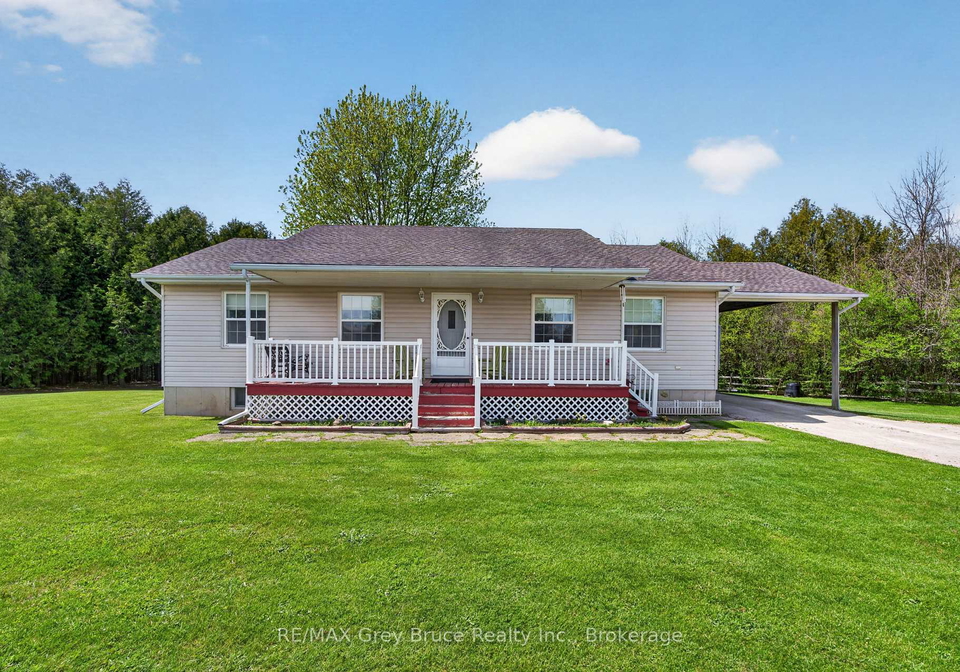 259106-sarawak-keppel-townline-georgian-bluffs-ontario-x13434578