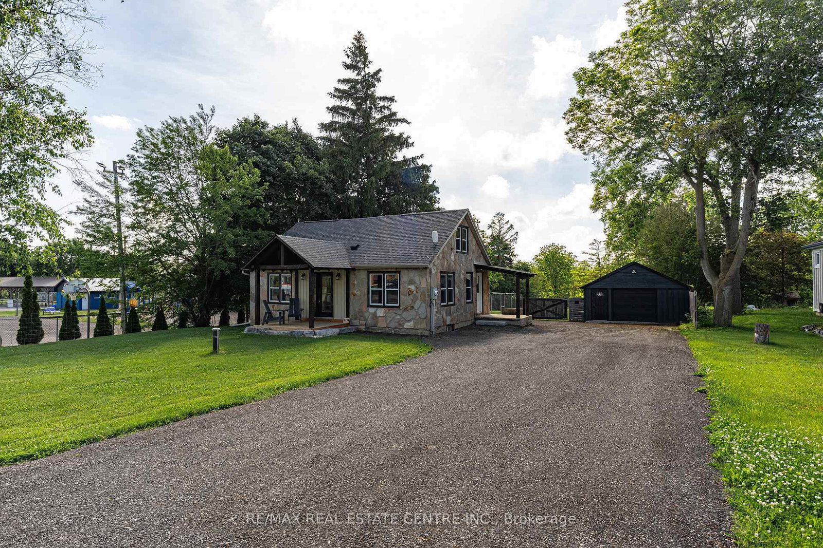 1235-sheffield-road-hamilton-ontario-x13434590