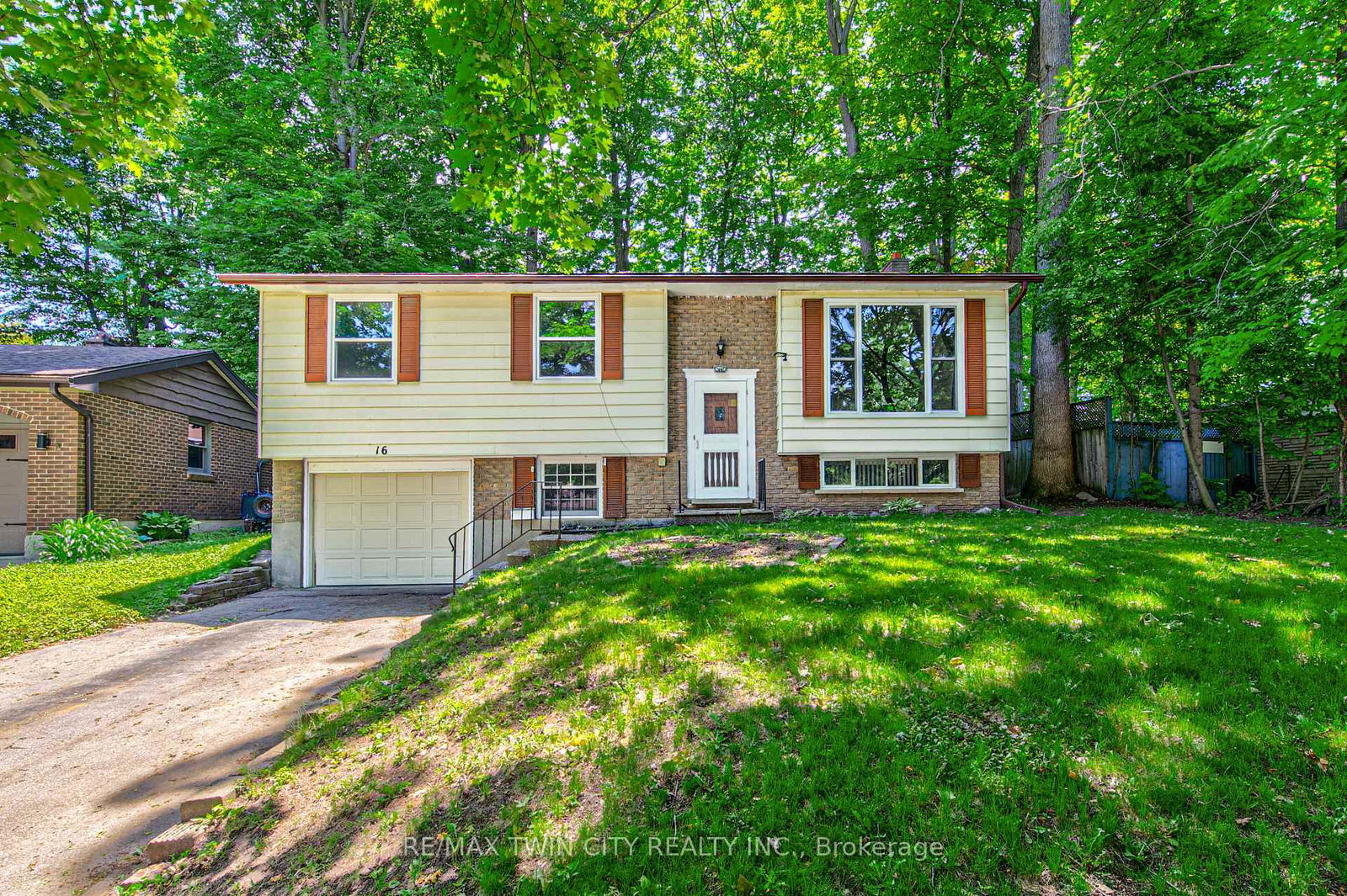 16-dogwood-place-cambridge-ontario-x13435102