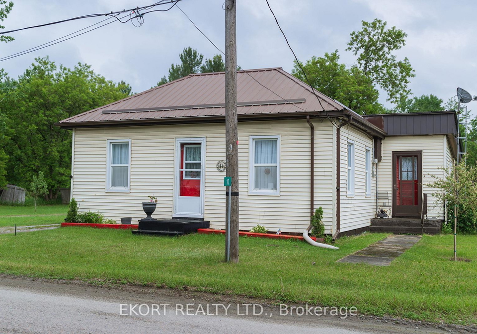 10-glastonbury-road-addington-highlands-ontario-x13435182
