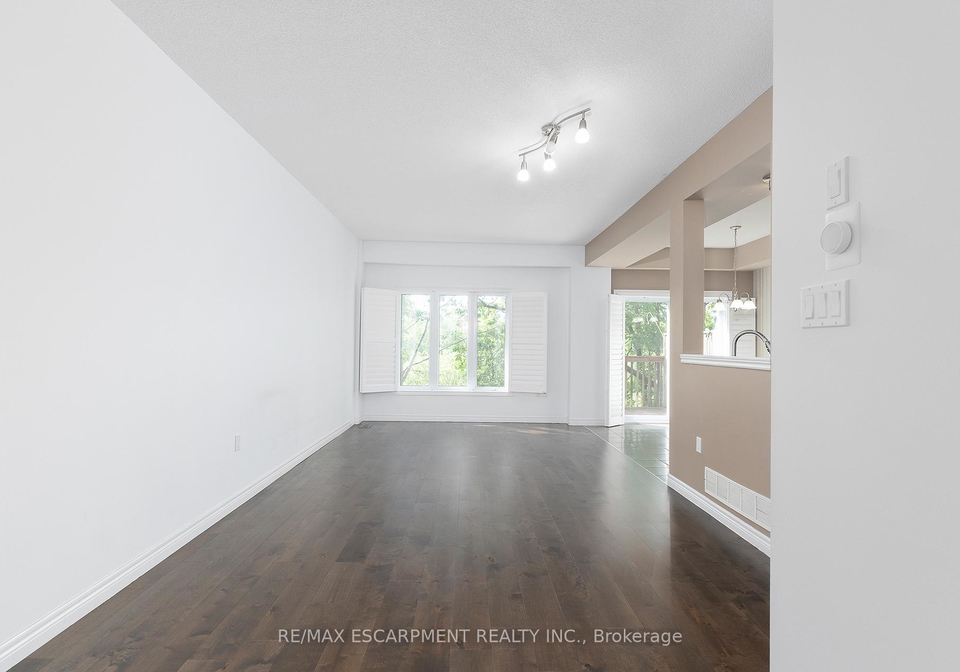 84-myers-lane-hamilton-ontario-x13435312