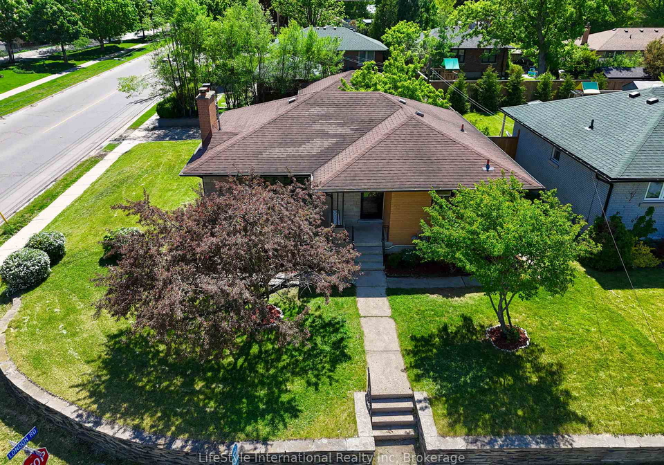 2-westmount-road-guelph-ontario-x13435502