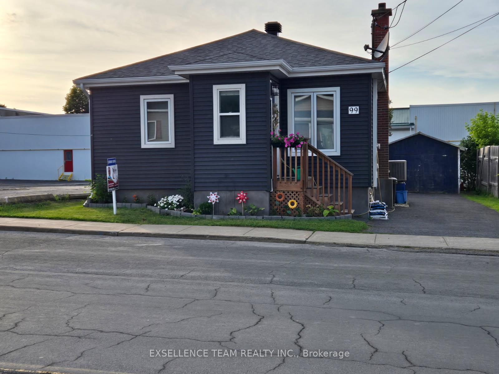 99-lochiel-street-e-north-glengarry-ontario-x13435608