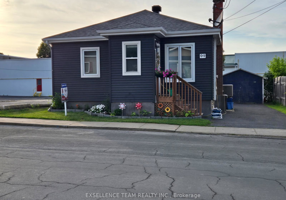 99-lochiel-street-e-north-glengarry-ontario-x13435608