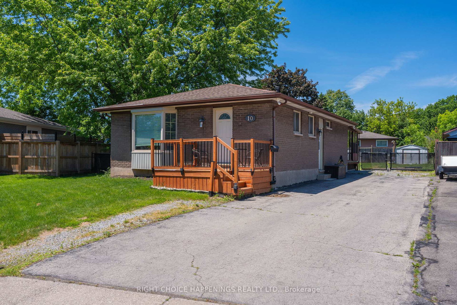 10-newleaf-crescent-welland-ontario-x13435782