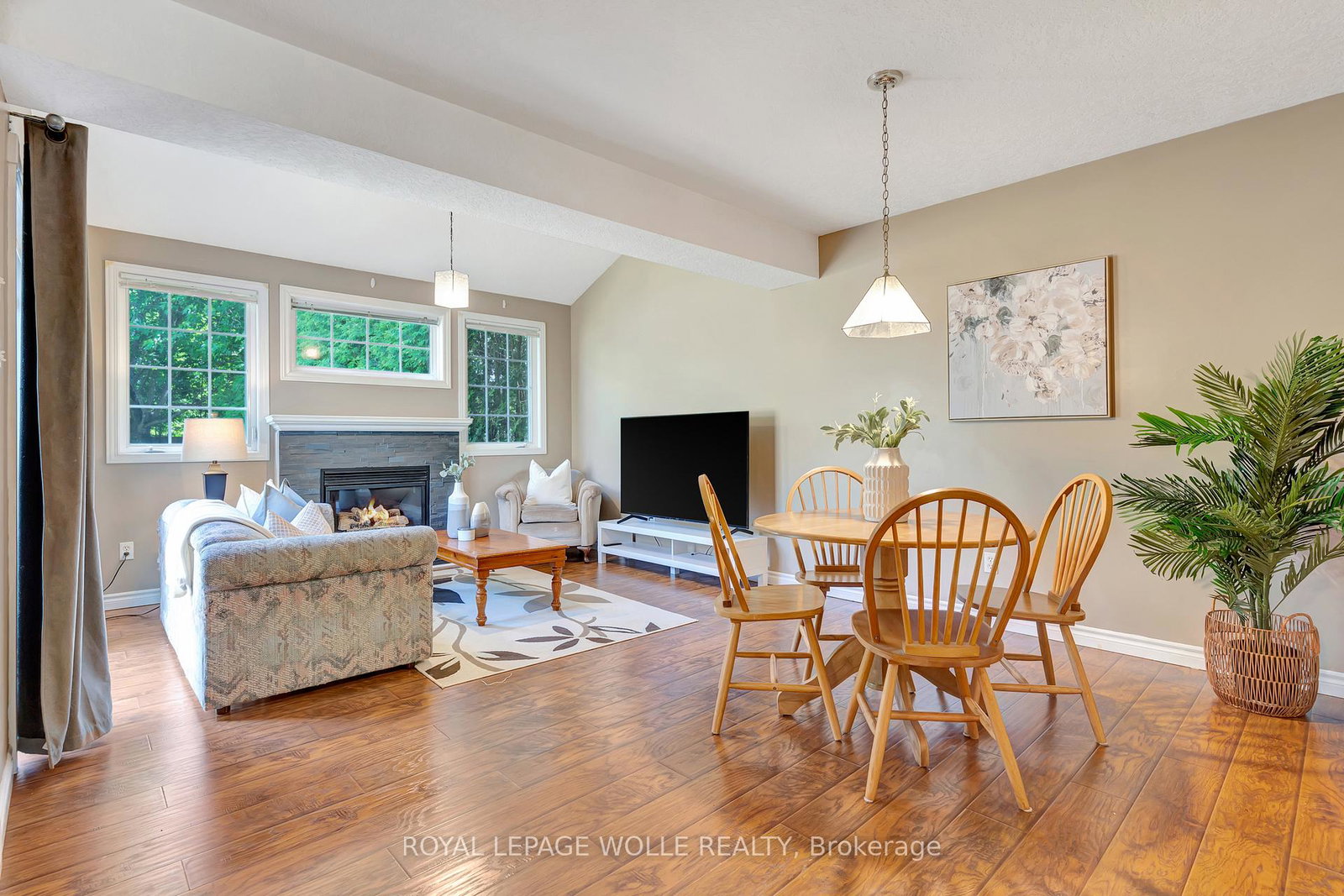 85-york-street-e-centre-wellington-ontario-x13436292
