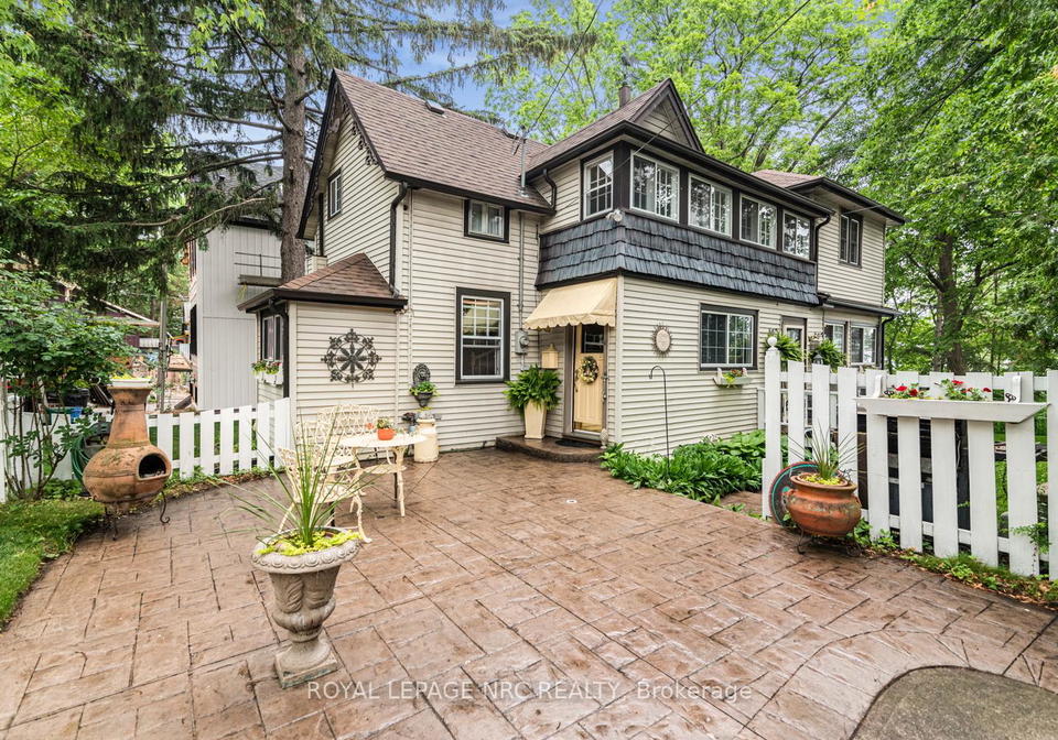 31-victoria-terrace-n-grimsby-ontario-x13436304