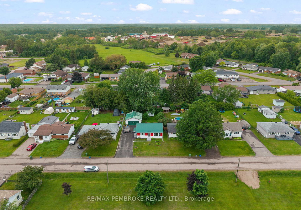 626-stafford-street-laurentian-valley-ontario-x13436838