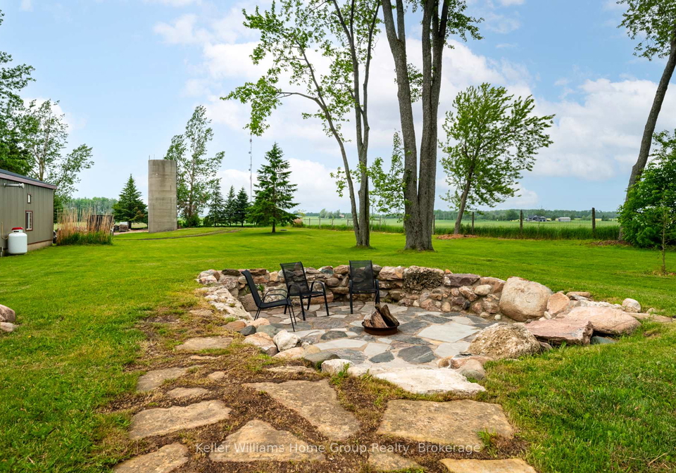 7866-sideroad-18-road-mapleton-ontario-x13436848