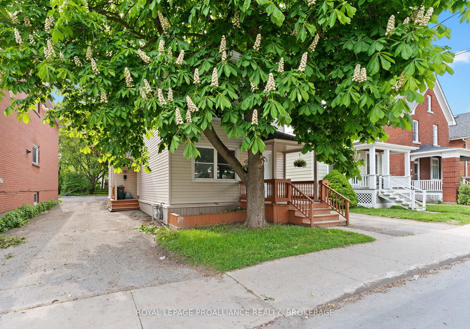468-470-victoria-street-kingston-ontario-x13436872