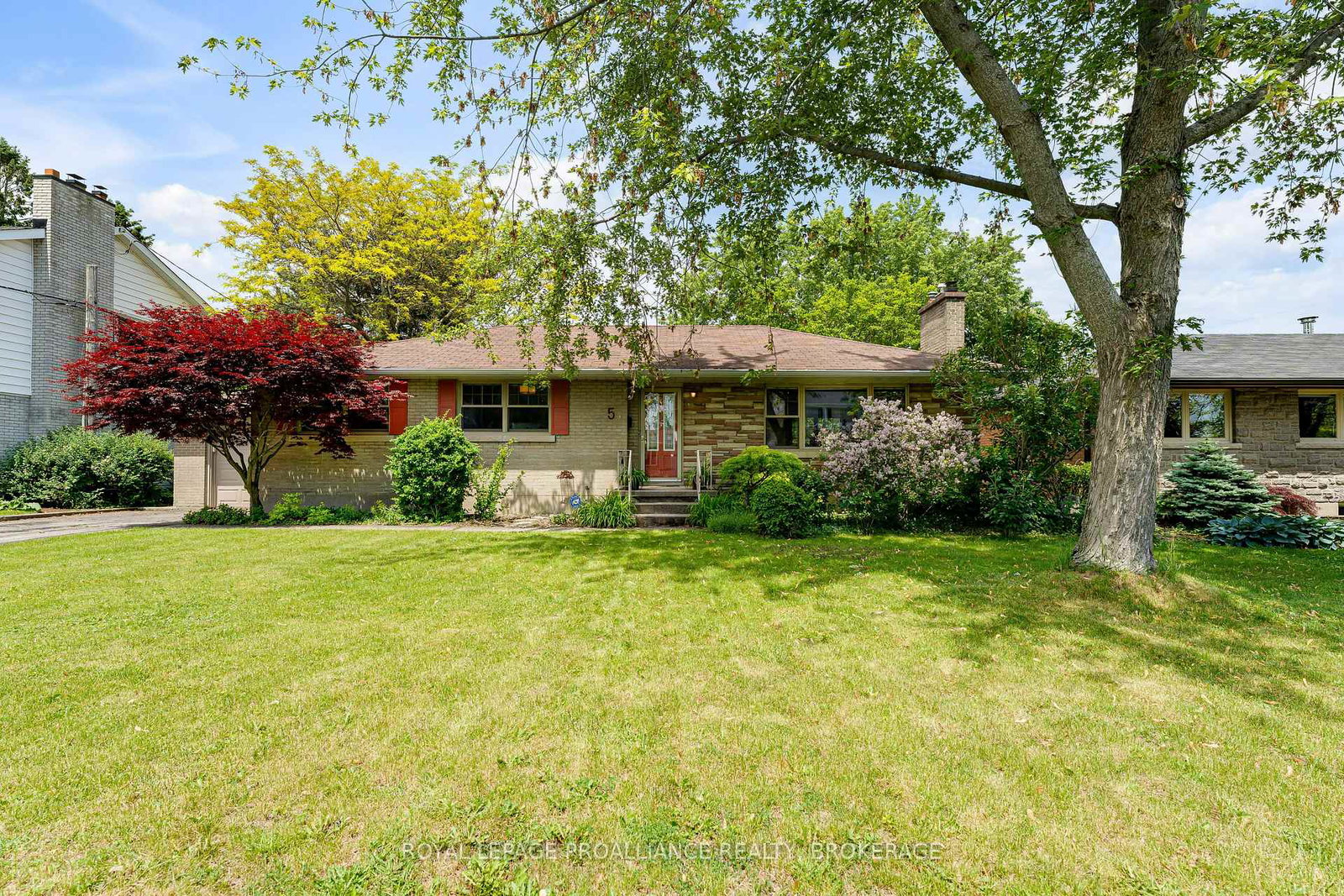 5-watts-crescent-kingston-ontario-x13437054