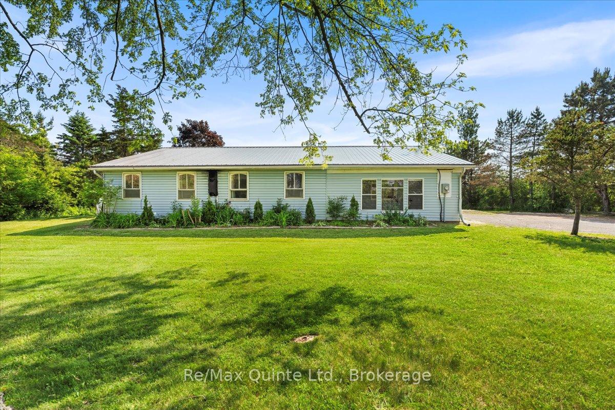 20-county-road-17-prince-edward-county-ontario-x13437082
