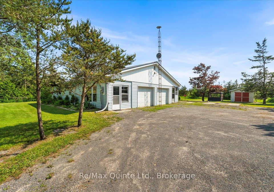 20-county-road-17-prince-edward-county-ontario-x13437082
