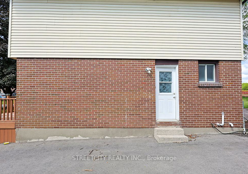 208-admiral-drive-london-east-ontario-x13437086