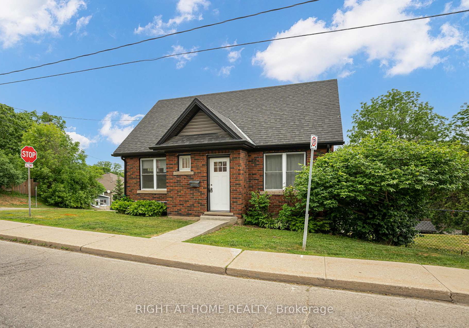 38-washington-street-brant-ontario-x13437272