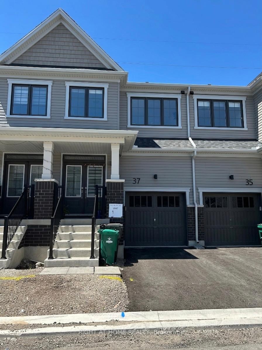 37-radium-common-cambridge-ontario-x13437376
