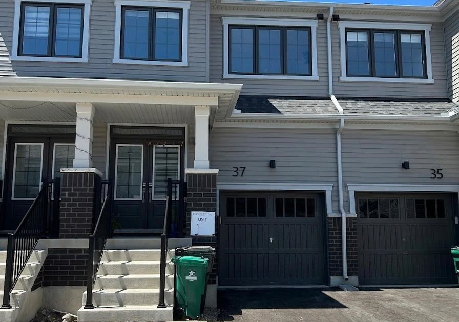 37-radium-common-cambridge-ontario-x13437376
