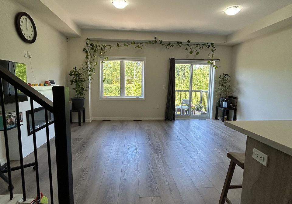 37-radium-common-cambridge-ontario-x13437376