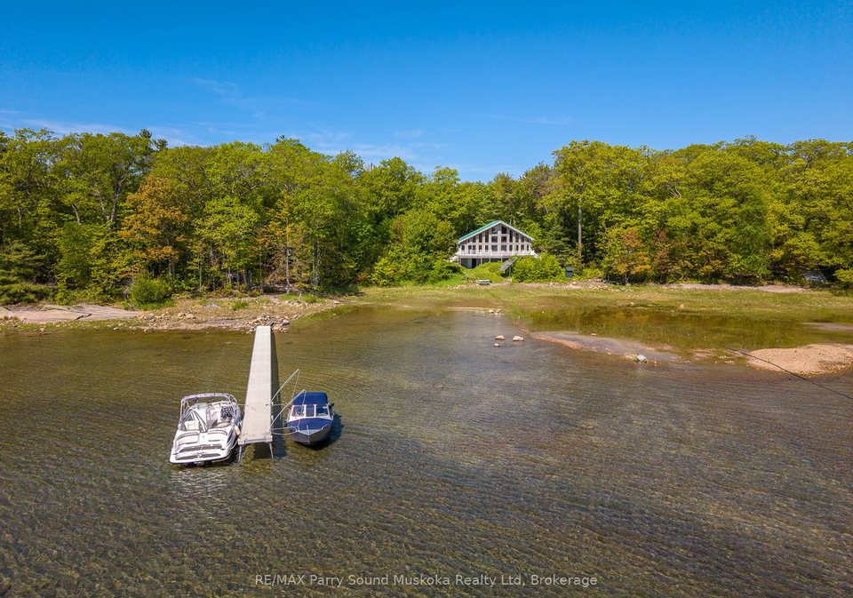 53-sandy-island-the-archipelago-ontario-x13437390