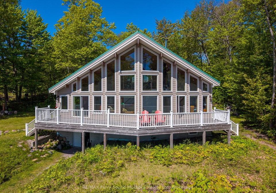 53-sandy-island-the-archipelago-ontario-x13437390