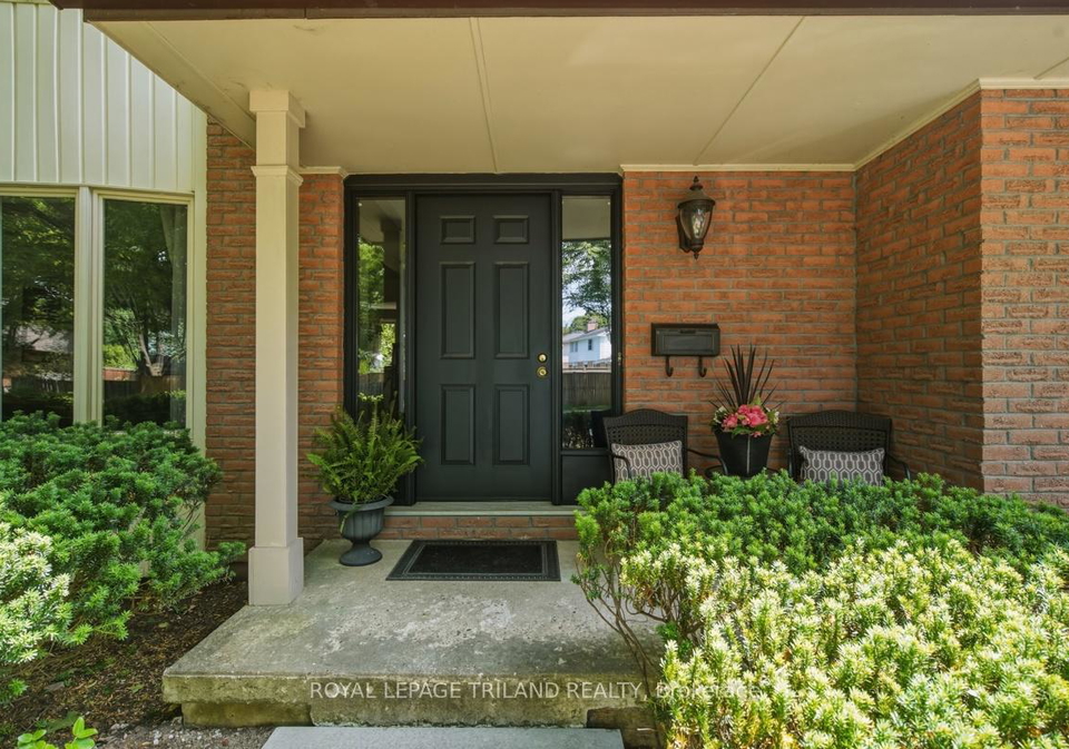 183-farmington-way-london-south-ontario-x13437484