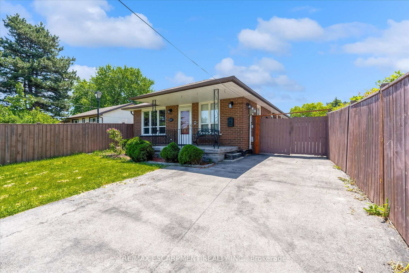 261-limeridge-road-w-hamilton-ontario-x13437602