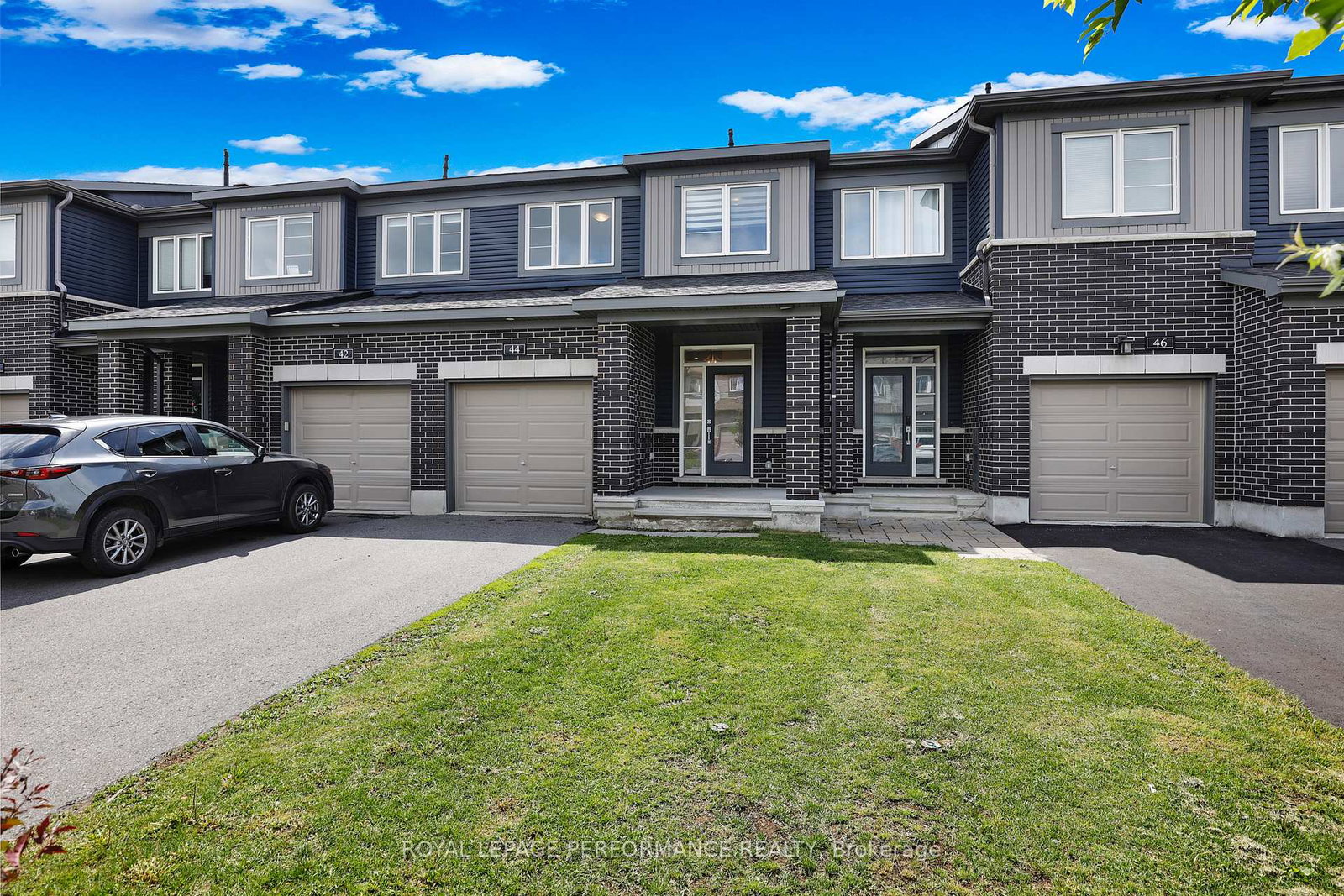 44-gardenpost-terrace-ottawa-ontario-x13437662