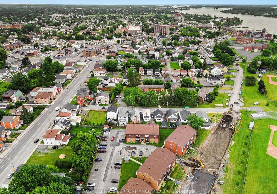 65-race-street-cornwall-ontario-x13437746