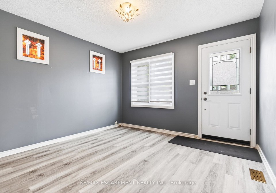 14-cambridge-avenue-hamilton-ontario-x13437808
