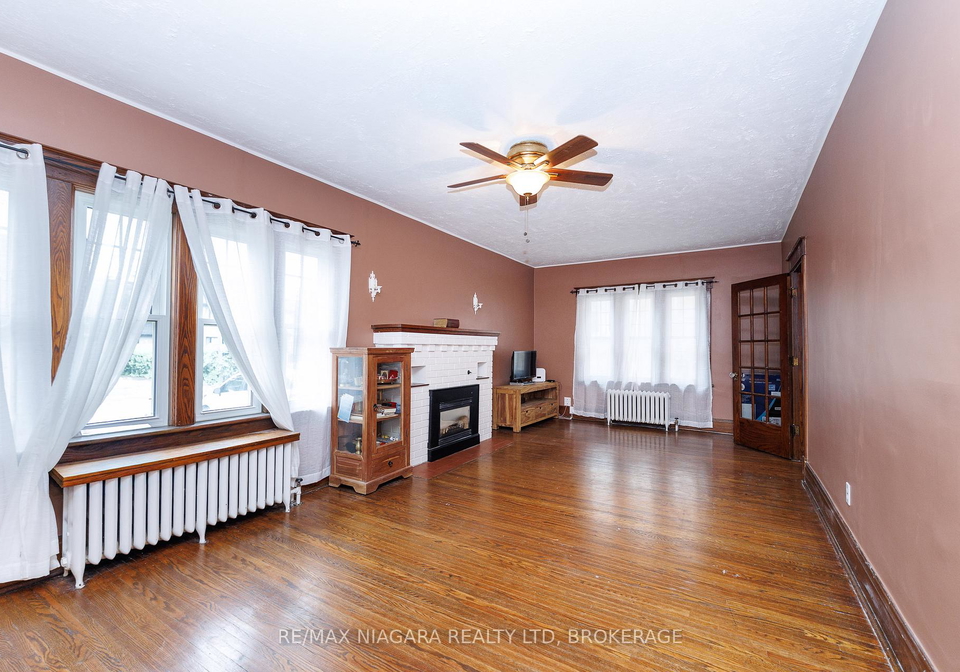 4864-simcoe-street-niagara-falls-ontario-x13437832