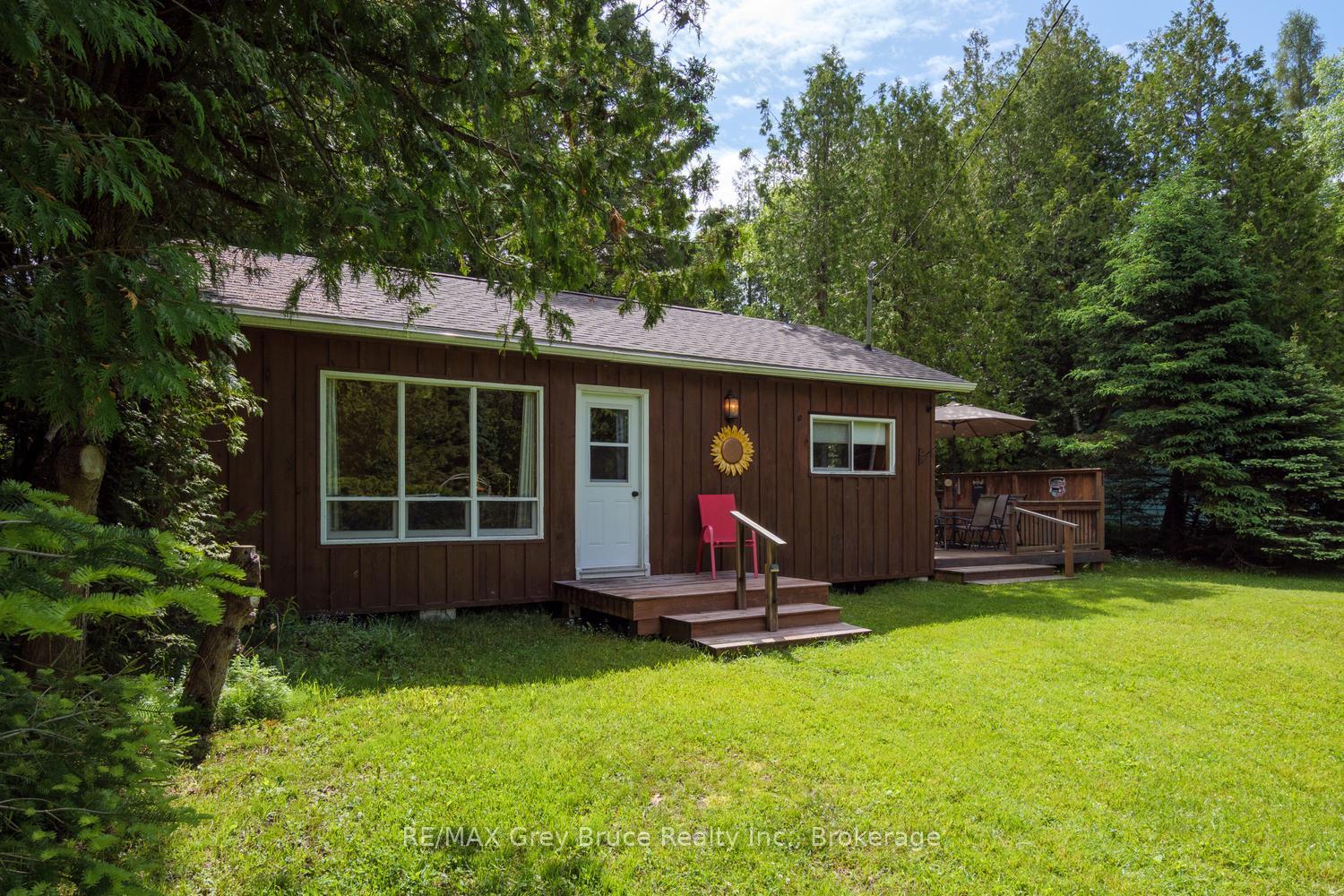 11-eldridge-avenue-south-bruce-peninsula-ontario-x13437918