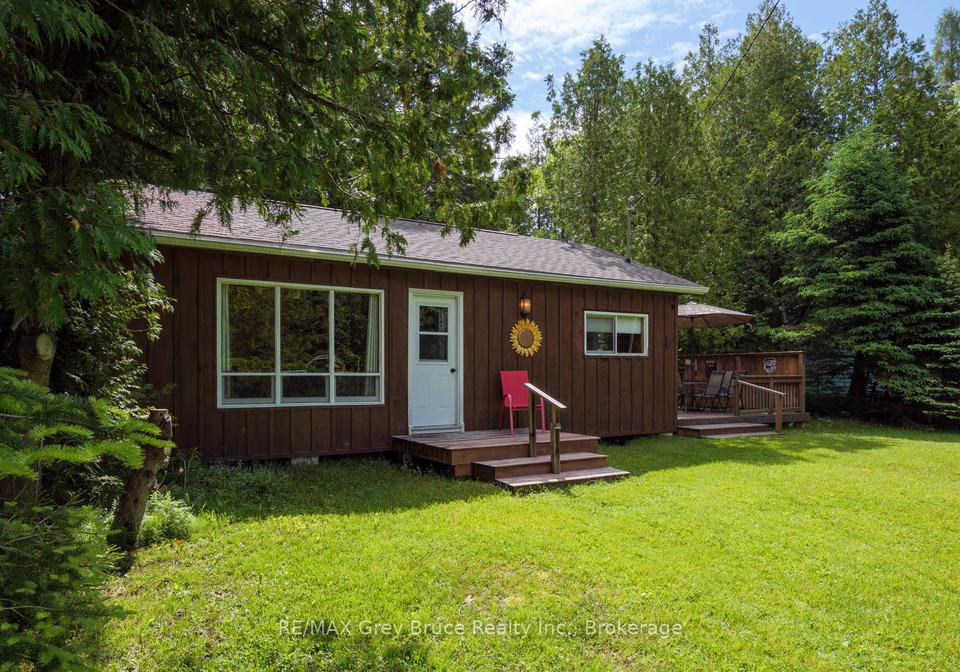 11-eldridge-avenue-south-bruce-peninsula-ontario-x13437918