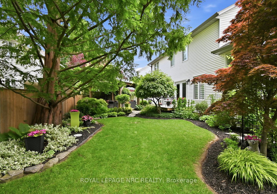15-brigantine-court-st-catharines-ontario-x13437946
