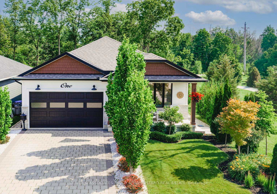 1-creek-side-place-lambton-shores-ontario-x13438030