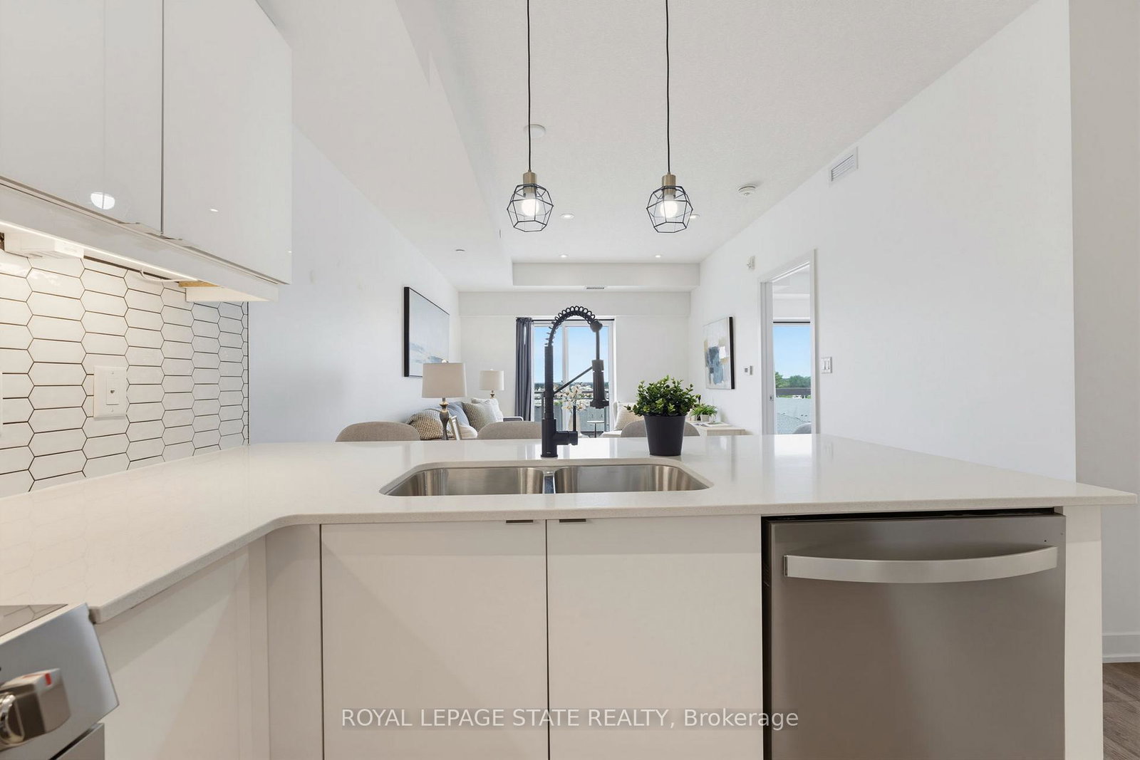 16-markle-crescent-hamilton-ontario-x13438138