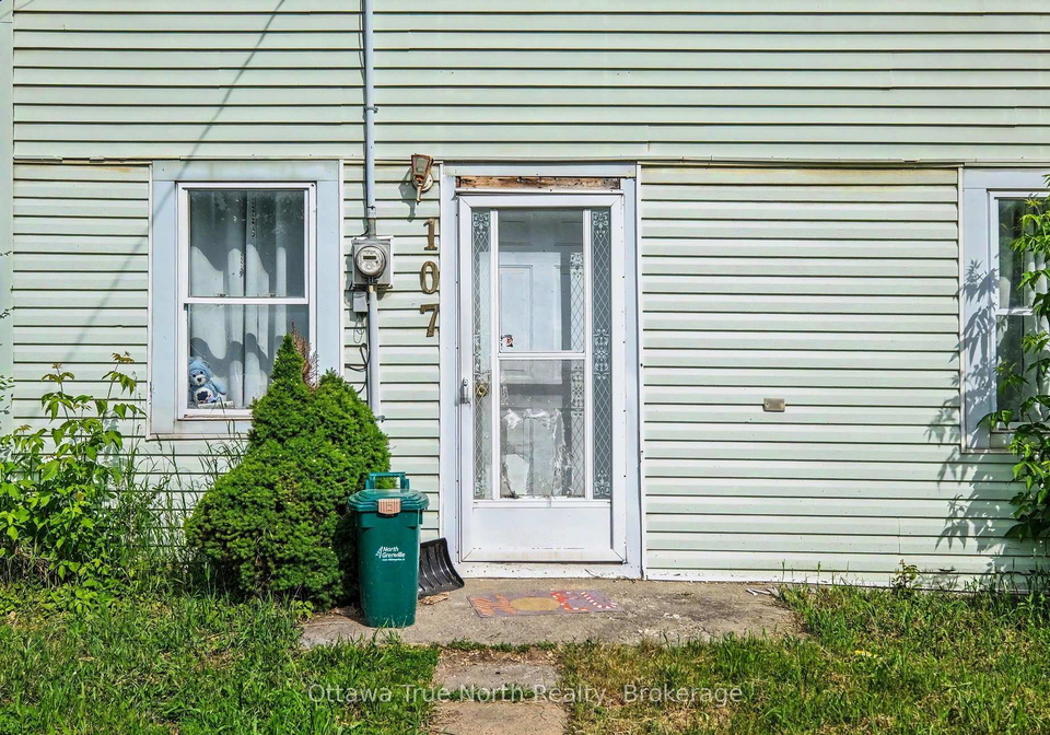 107-e-oxford-street-e-north-grenville-ontario-x13438358
