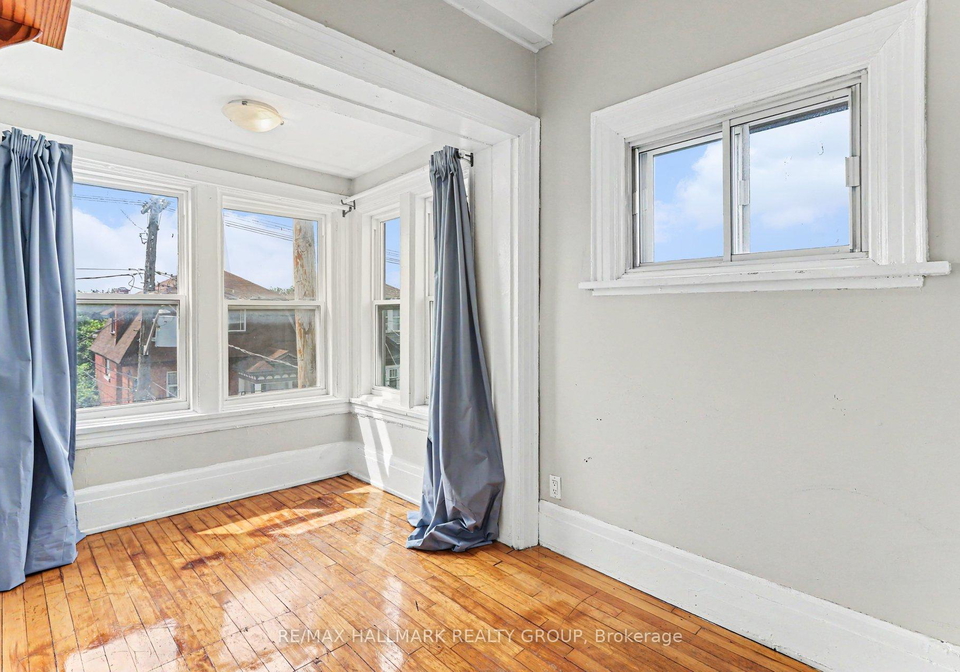 1071-gladstone-avenue-ottawa-ontario-x13438444