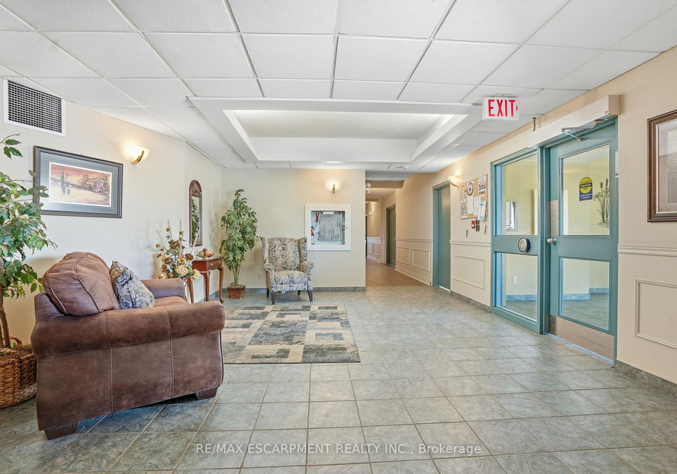 210-main-street-e-haldimand-ontario-x13438680