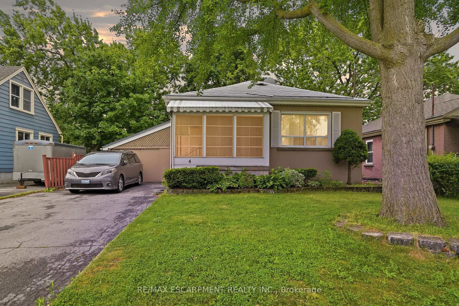 4-duncombe-drive-hamilton-ontario-x13438690