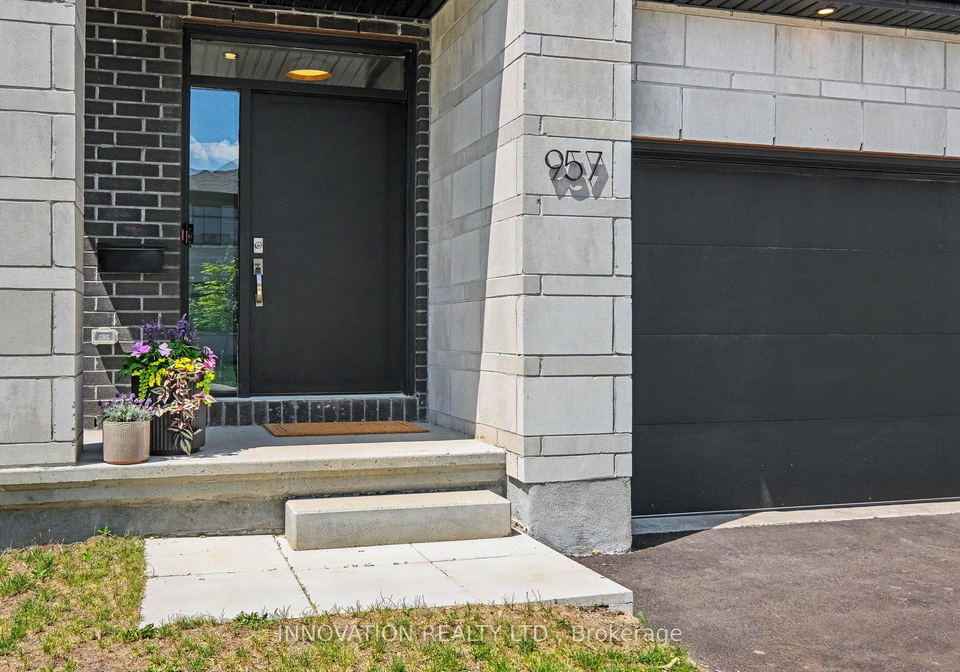 957-atrium-ridge-ottawa-ontario-x13438938